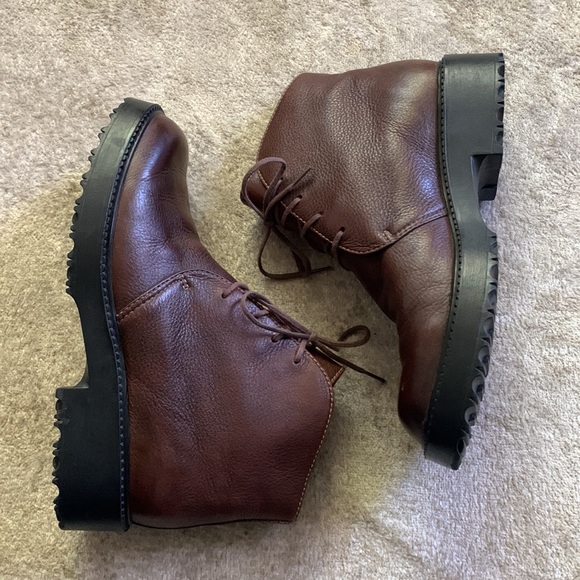 Clarks Shoes - Vintage Clarks Chunky Ankle Boots - Women’s Size 7